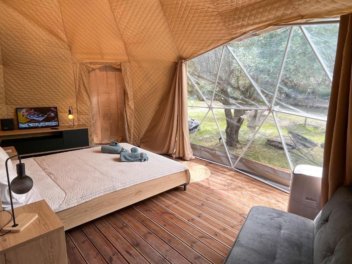 Отель Manna Gea Glamping Domes Воница Экстерьер фото